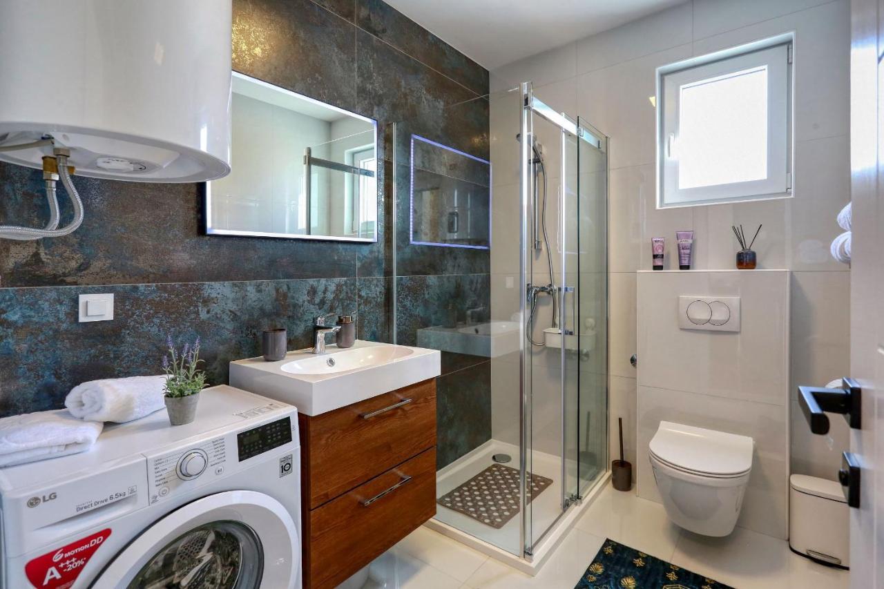 Luxury Apartments Hills Vir Zewnętrze zdjęcie